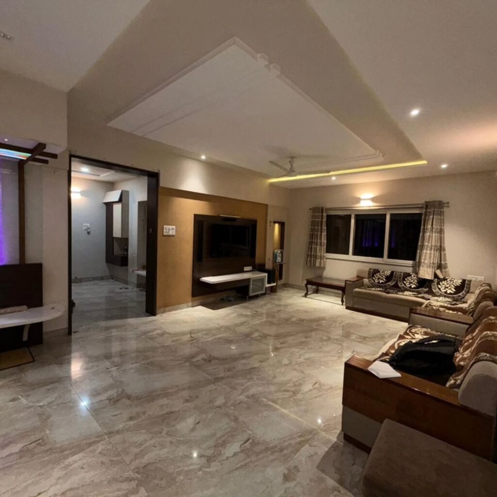 3BHK Flat/Apartment in Karishma Society